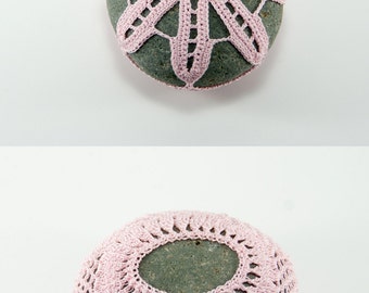 Crochet stone, crochet rock, flower, beach wedding, ring bearer pillow, pink rose quartz thread, bowl element, paperweight, mothers day