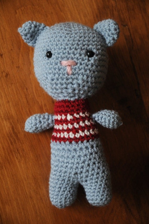 Amigurumi gray cat