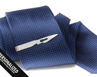 Medical jewelry for men - Doctor gift - Surgeon gift - Scalpel Tie Clip Personalized on the back - Med grad gift