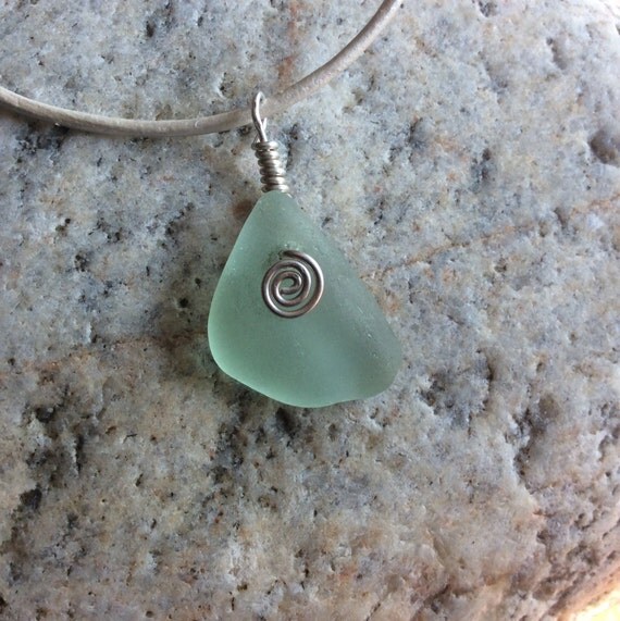 Items similar to Beach glass pendant on Etsy