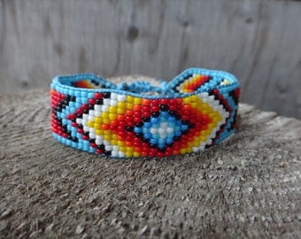 Native American Beaded Bracelet. American Indian. Seed beads. Loom bracelet traditional motifs