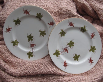 Royal Victoria set of side/ dessert plates with grapes and leaves