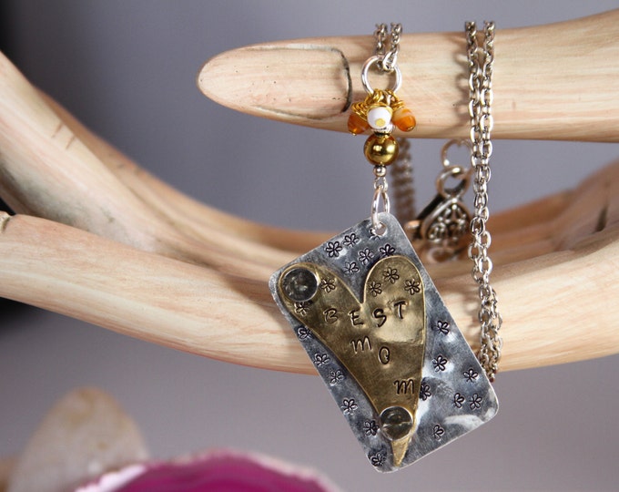 Whimsical "Best Mom" chain necklace