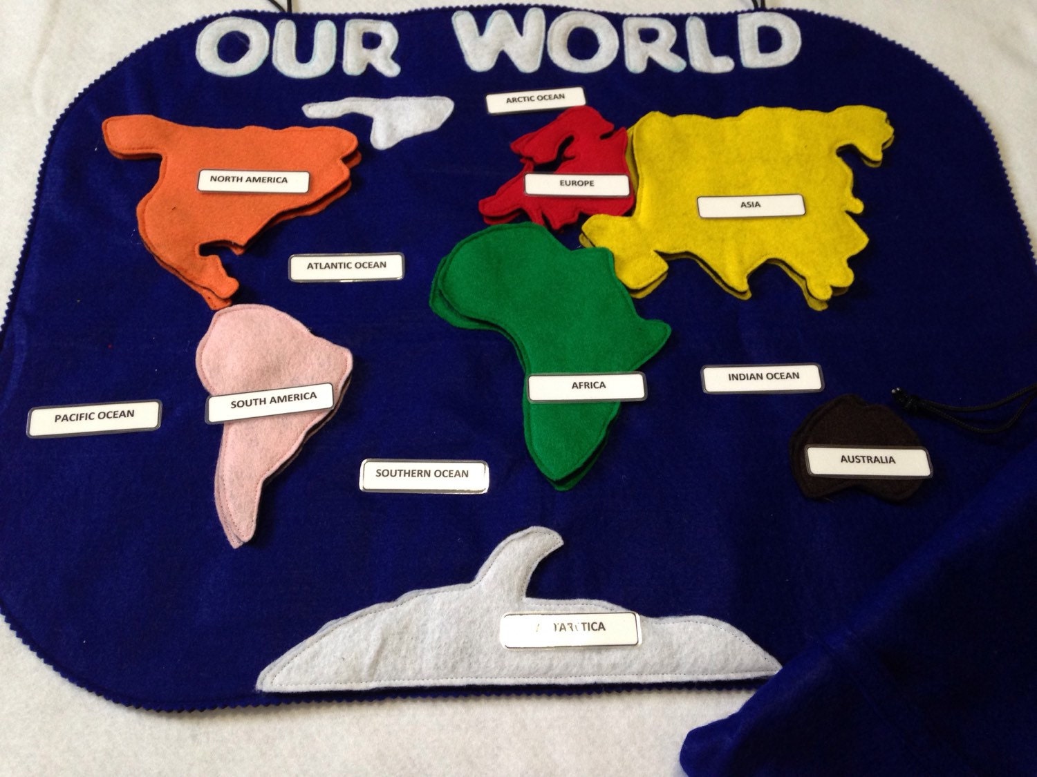 Our World felt continents mappuzzlecontinents board карта