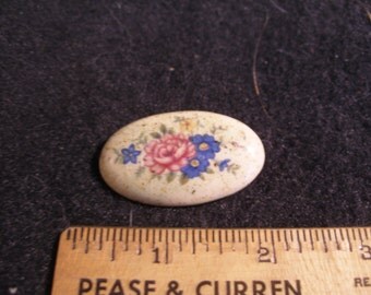 Hand Painted Porcelain Brooch(567)