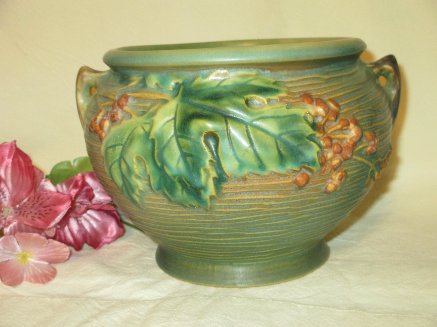 Roseville Pottery Vintage Jardiniere Roseville Bushberry Green