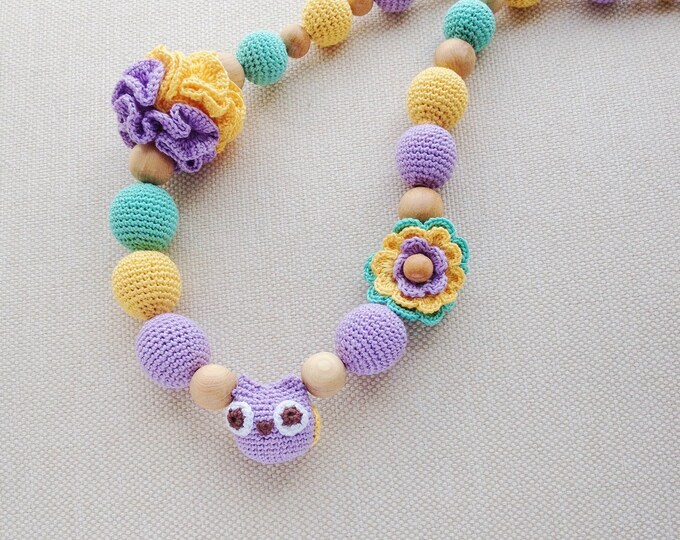 Teething necklace / Nursing necklace / Babywearing necklace - A spring owl