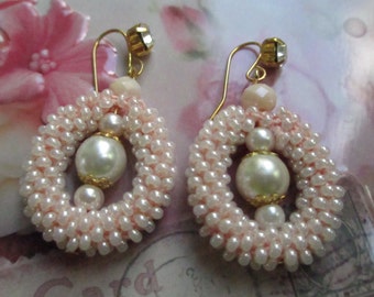 Creamy white beaded earrings – dangle seed bead crochet earrings – crochet seed bead earrings with white pearl