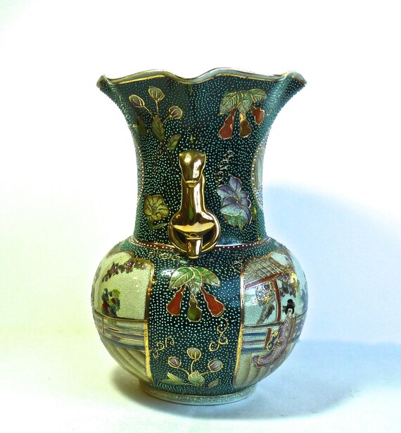 ROYAL SATSUMA JAPANESE Signed Vase Japanese Porcelain