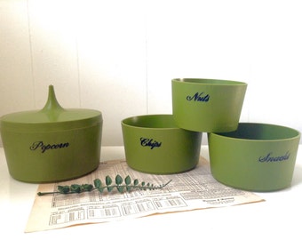 Vintage Mid Century Retro Green Set of 4 Nesting Party Snack Bowls - Stackable - Popcorn Chips Snacks Nuts
