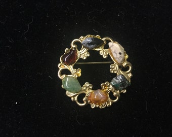 Vintage Brooch, Colored Stones, Wreath Like!