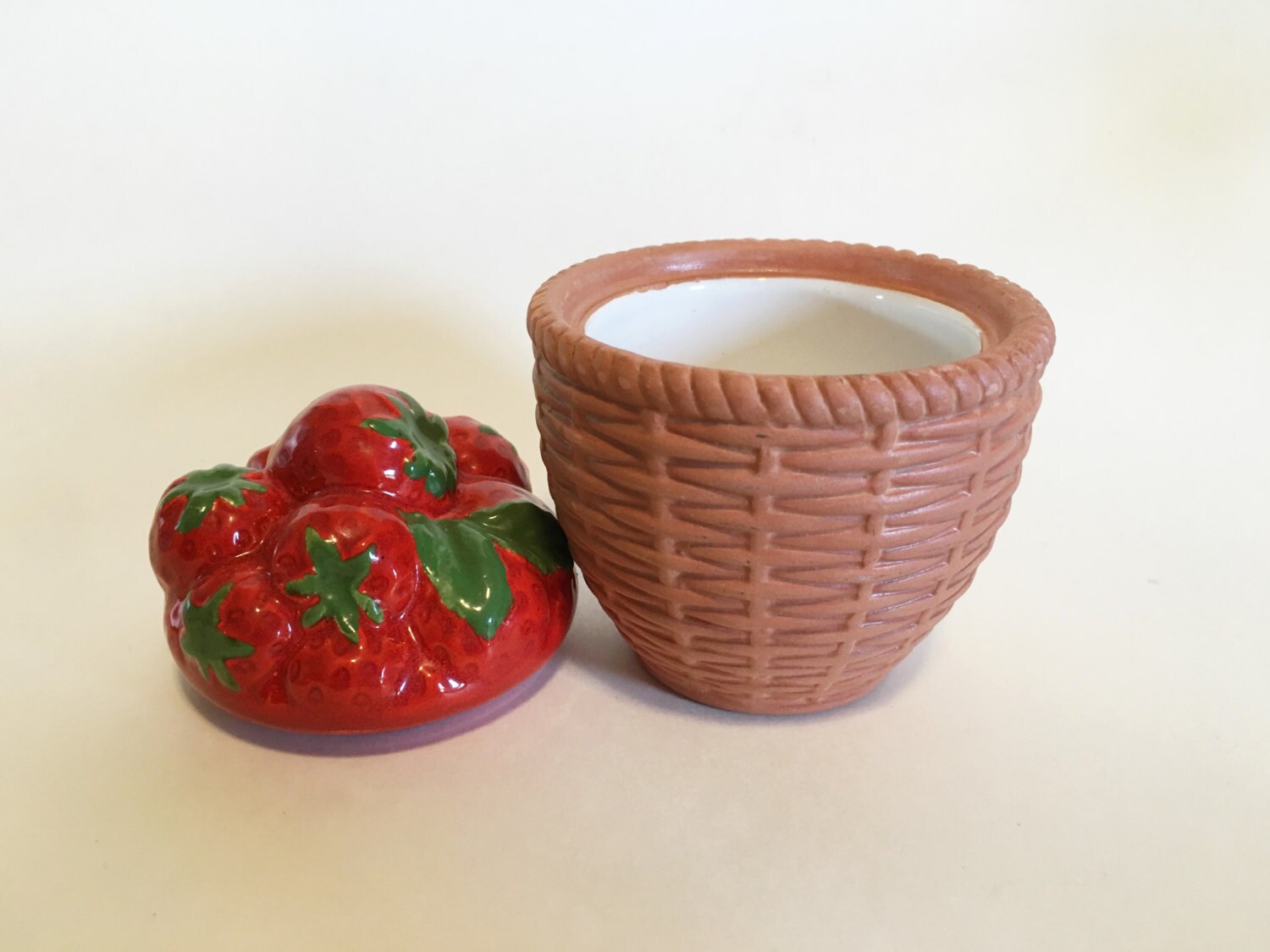 Vintage Strawberry Sugar Bowl Avon 1985 by ThePoetryOfNice on Etsy