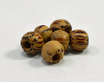 Japurti seed beads, drilled, approximately 7mm - #1663