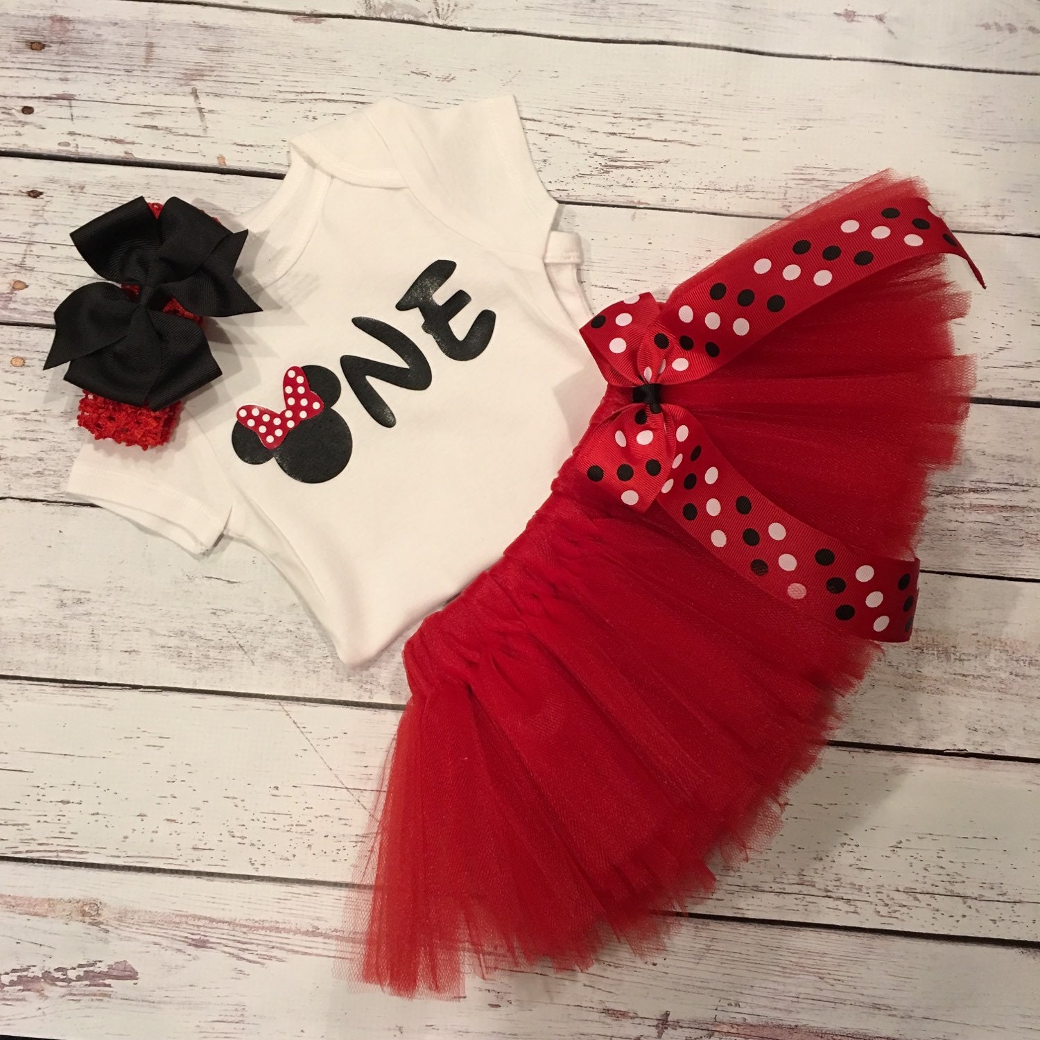 First Birthday Outfit Girl. Custom Minnie Mouse Tutu Set.