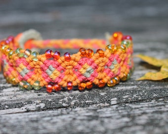 Micromacrame hemp bracelet with glass seed beads, hippie, hemp jewelry, macrame, autumn, fall