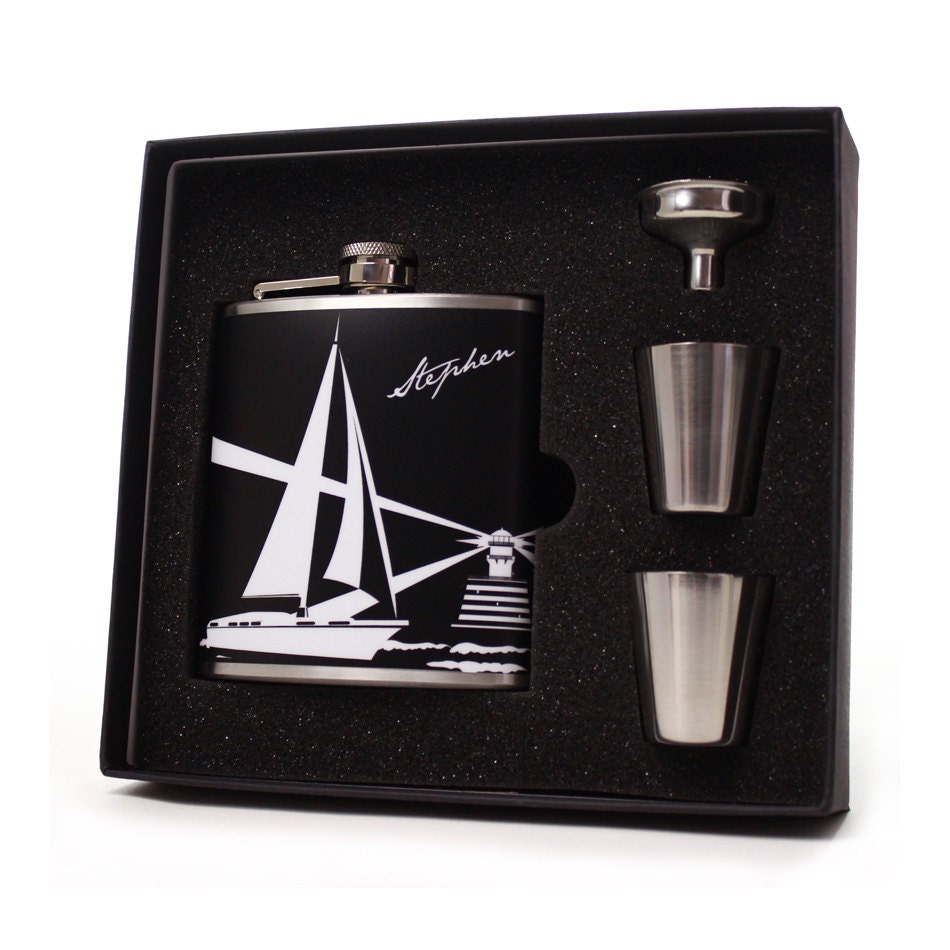 Nautical gift flask set for men and women // Sailboat