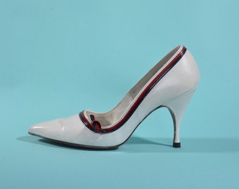 Vintage 1960s White Wedding Shoes - Red Navy Blue Leather High Heel - Bridal Fashions Size 6
