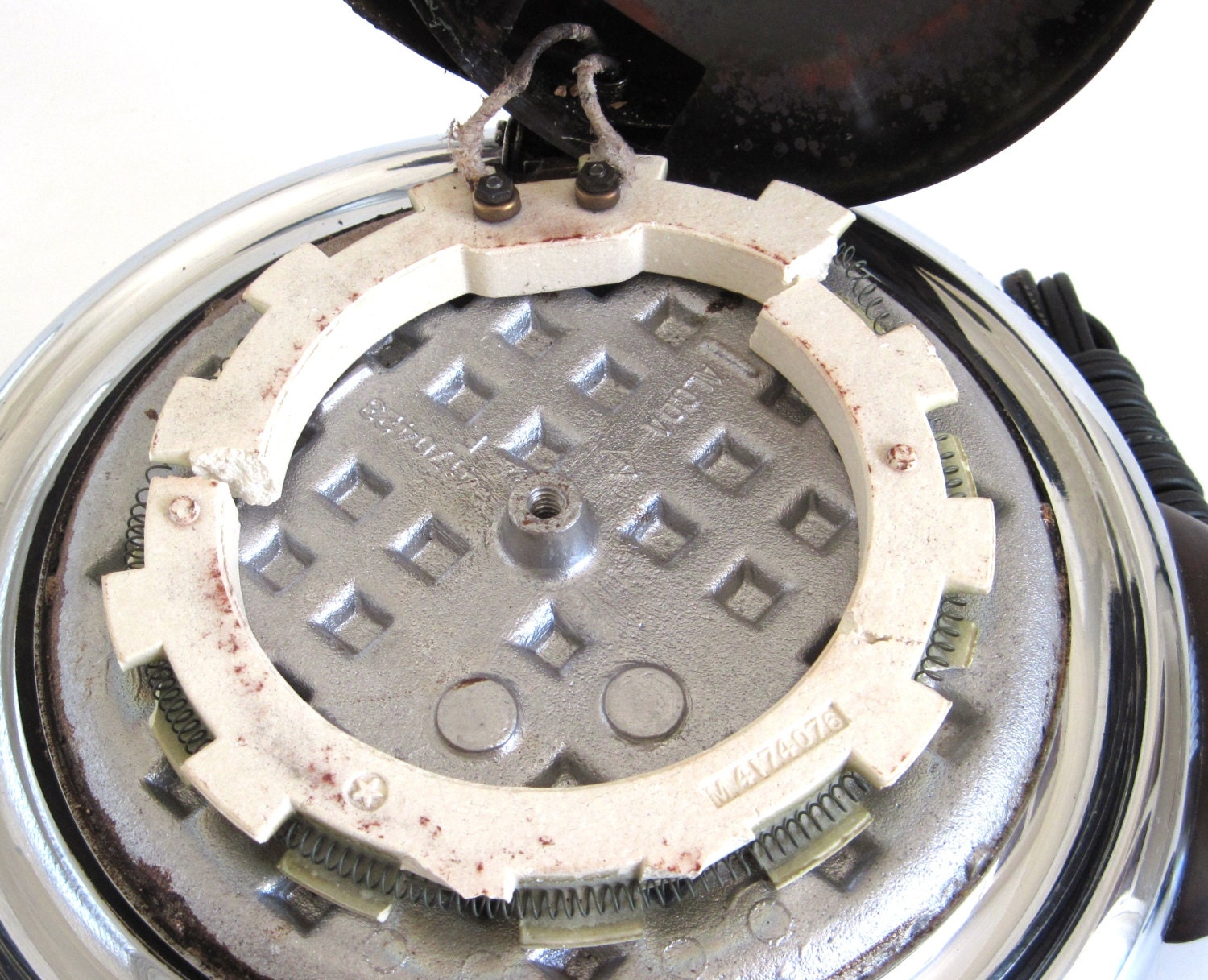 Antique Waffle Iron Round Chrome General Electric 119W4 Art