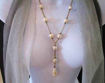 Vintage Chanel Necklace With Gold Chain and Pearls - Rhinestone Rondelles - Elegant And Lovely - Art Deco Vibe - Signed And Authentic