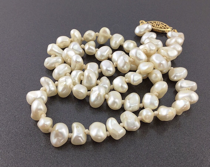 Edwardian Style Vintage Pearl Necklace, single strand of freshwater pearls, ivory white pearls, golden filigree clasp. Wedding pearls.