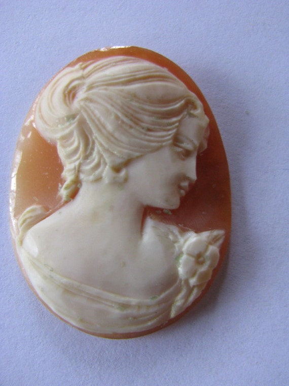 Vintage Italian Hand Carved Shell Cameo 35mm x 27mm