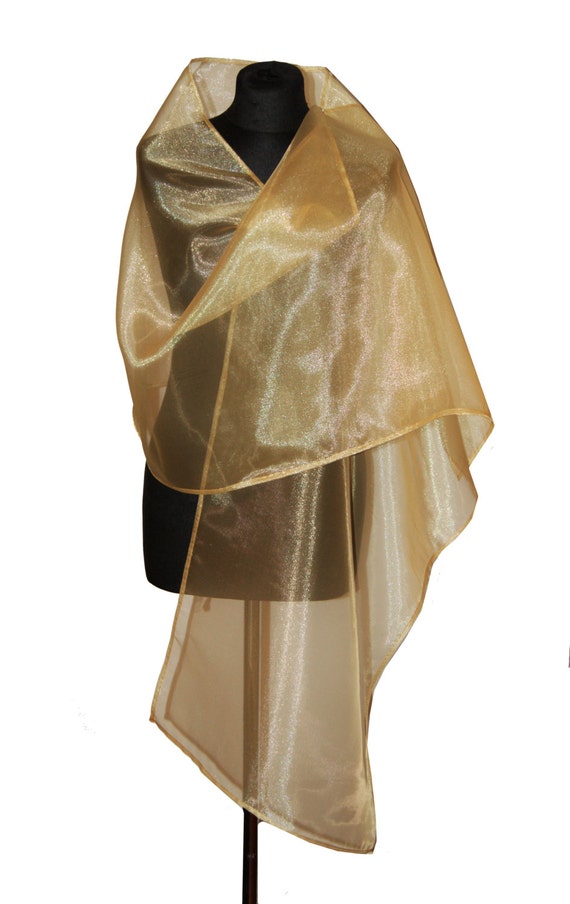 gold coloured shawls