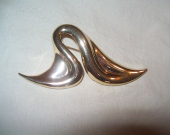 Vintage goldtone brooch, artsy brooch