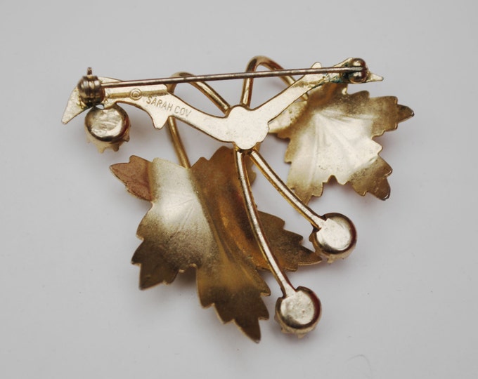 Sara Coventry Leaf Brooch gold and cultured pearl Maple leaf pin