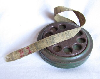 Green Painted Metal Round Dial Cloth Measuring Tape