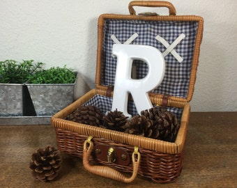 Wicker Picnic Basket *FREE SHIPPING* Medium Vintage Picnic Basket