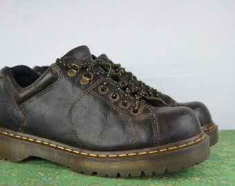 Vintage Doc Marten Brown Shoes - Size 9 UK,10 US mens, 11 women US - Brown Doc Marten Shoes - Six-Hole Docs - D050