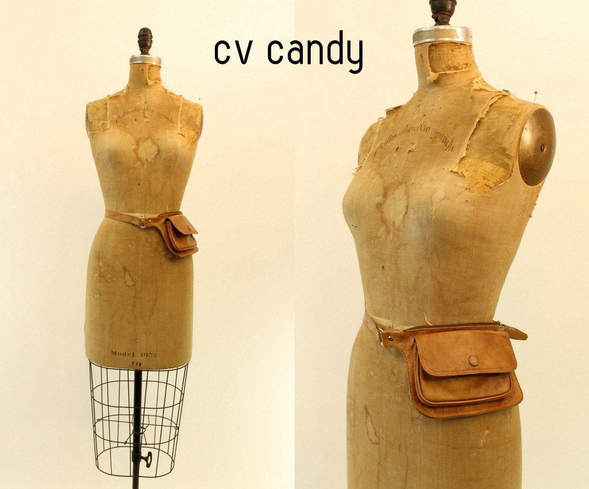 70s Leather Fanny Pack Pouch Purse Zipper Pocket Adjustable