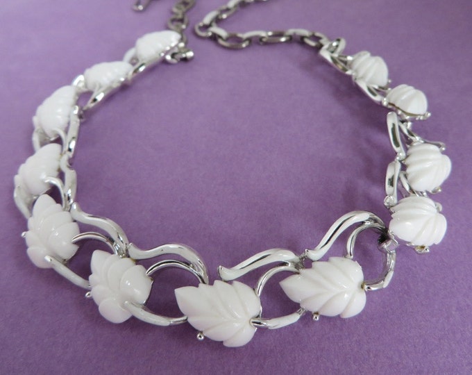 White Leaf Necklace, Vintage Silvertone Choker, Summer Necklace, Free Shipping