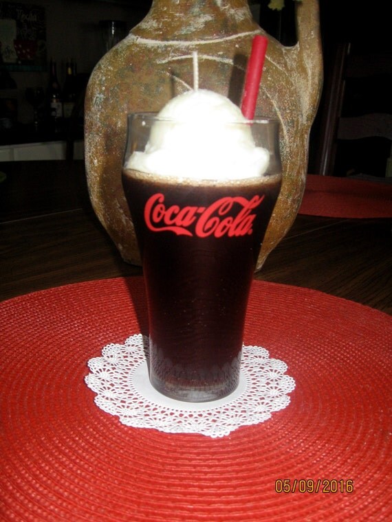 CocaCola Ice Cream Float Genuine Coke Glass by LivingTreeCandles