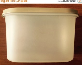 CIJ Tupperware Modular Mate Dry Food Storage Cereal Storage Pet Food Storage Excellent Condition