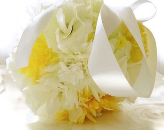 Fabric flower pomander, Yellow and white pomander, fabric flower kissing ball, wedding accessories, flowergirl pomander, bridesmaid pomander