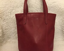coach classic tote-um-table