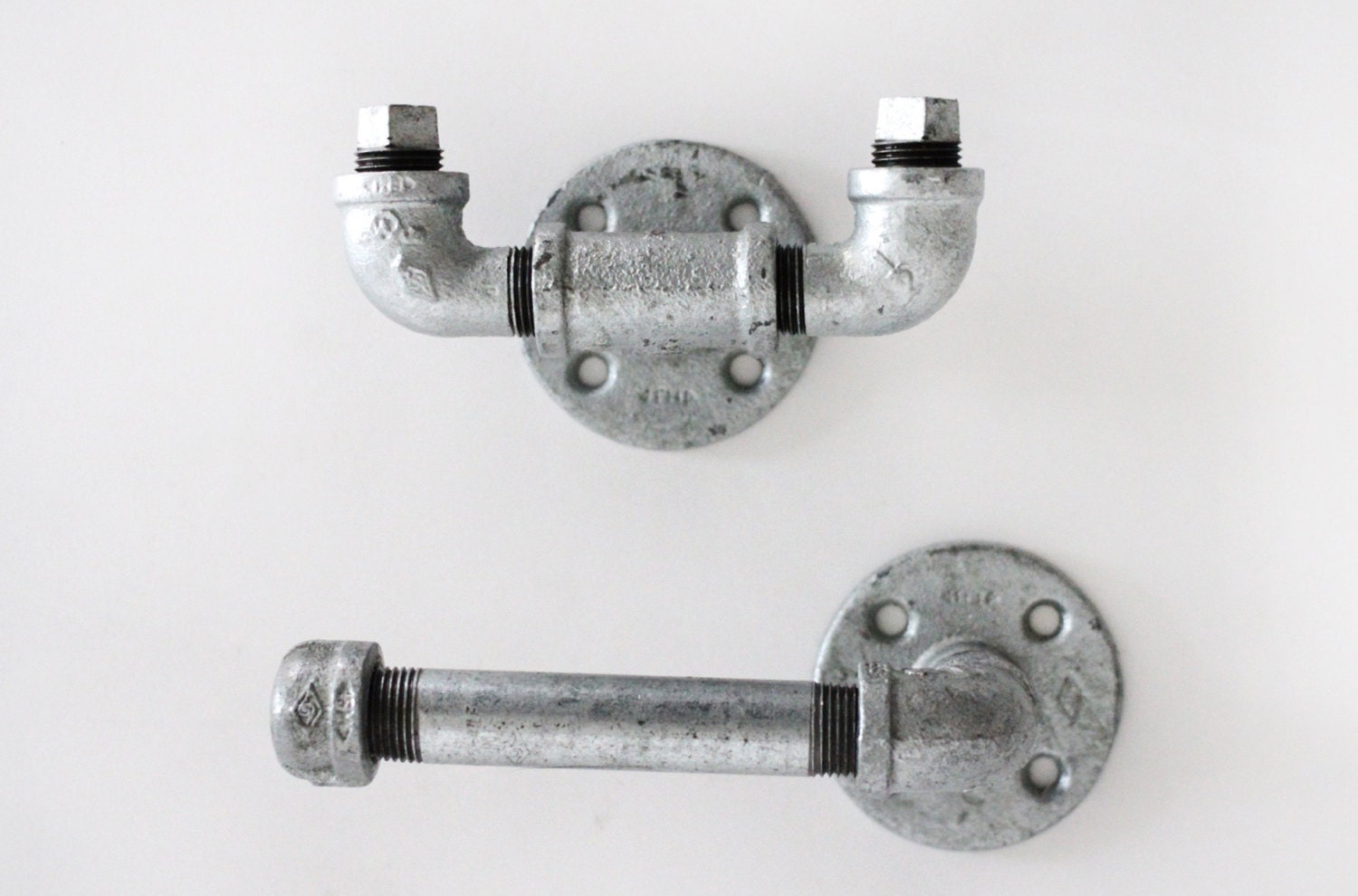 Set de baño en tubo galvanizado. Conjunto de 2 piezas. Ideal