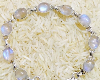Moonstone bracelet set in sterling silver (92.5).Natural moonstones.Adjustable length with lobster clasp.