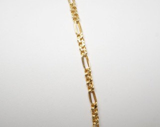 Storewide 25% Off SALE Vintage 14k Yellow Gold Chain Link Designer Bracelet Featuring Overstated Alternating Style Design