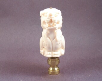 Asian Temple Lion Lamp Finial. Nice Carved Detail, Smooth Finish (A49)