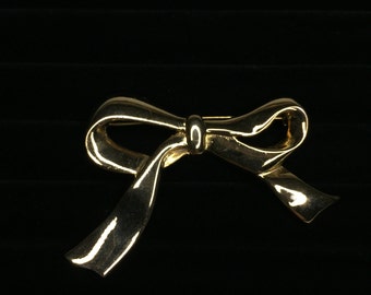 Very cute vintage ribbon bow pin brooch gold tone