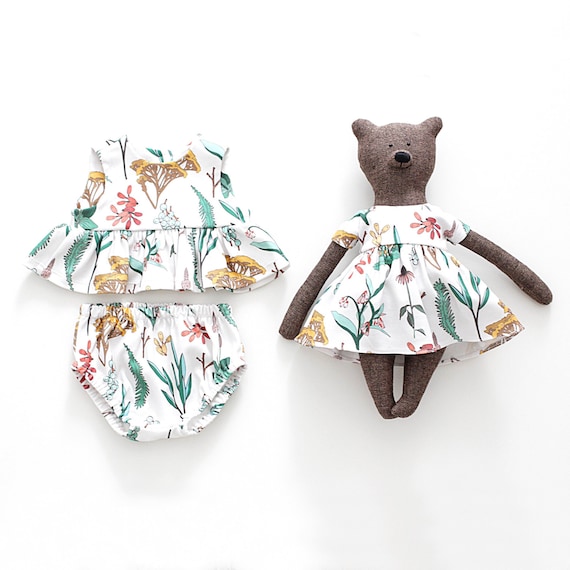 Jouet ours et bébé fille Top + culotte bouffante en coton biologique mis en impression à base de plantes assortis
