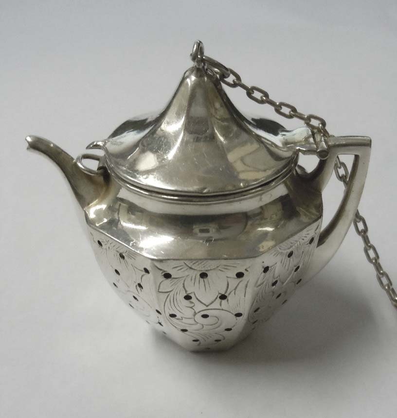 Art Deco Kettle Shaped Sterling Silver Tea Ball Infuser