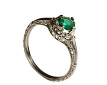 Emerald engagement ring popularity