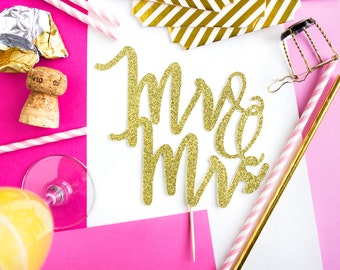 Mr and Mrs Cake Topper, Bridal Shower, Wedding Cake, Gold Wedding Cake, Wedding Decor, Mr and Mrs Topper, Wedding Sign, Cake Topper Wedding