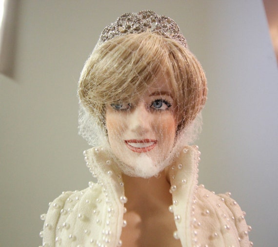 Franklin Mint Porcelain Princess Diana Portrait Doll