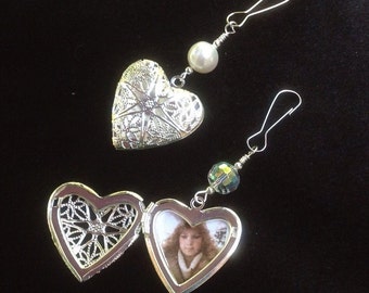 Wedding bouquet Locket. Heart locket. Bridal bouquet charm - pearl or crystal. Gift for her. Gift for the bride. Heart shaped locket.