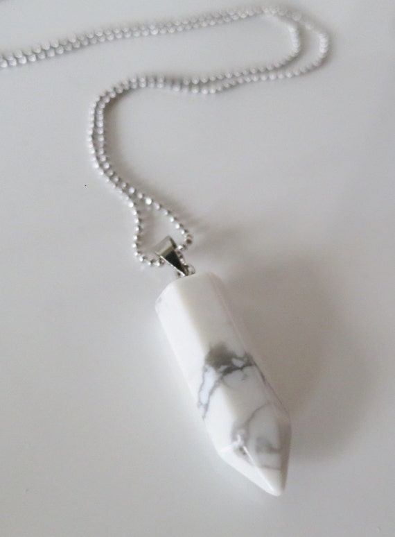 Marble Point Necklace White Howlite Necklace White Turquoise