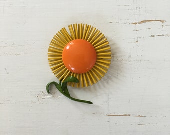 Vintage 60s Brooch/ 1960s Enamel Brooch/ Yellow Flower Enamel Brooch with Stem